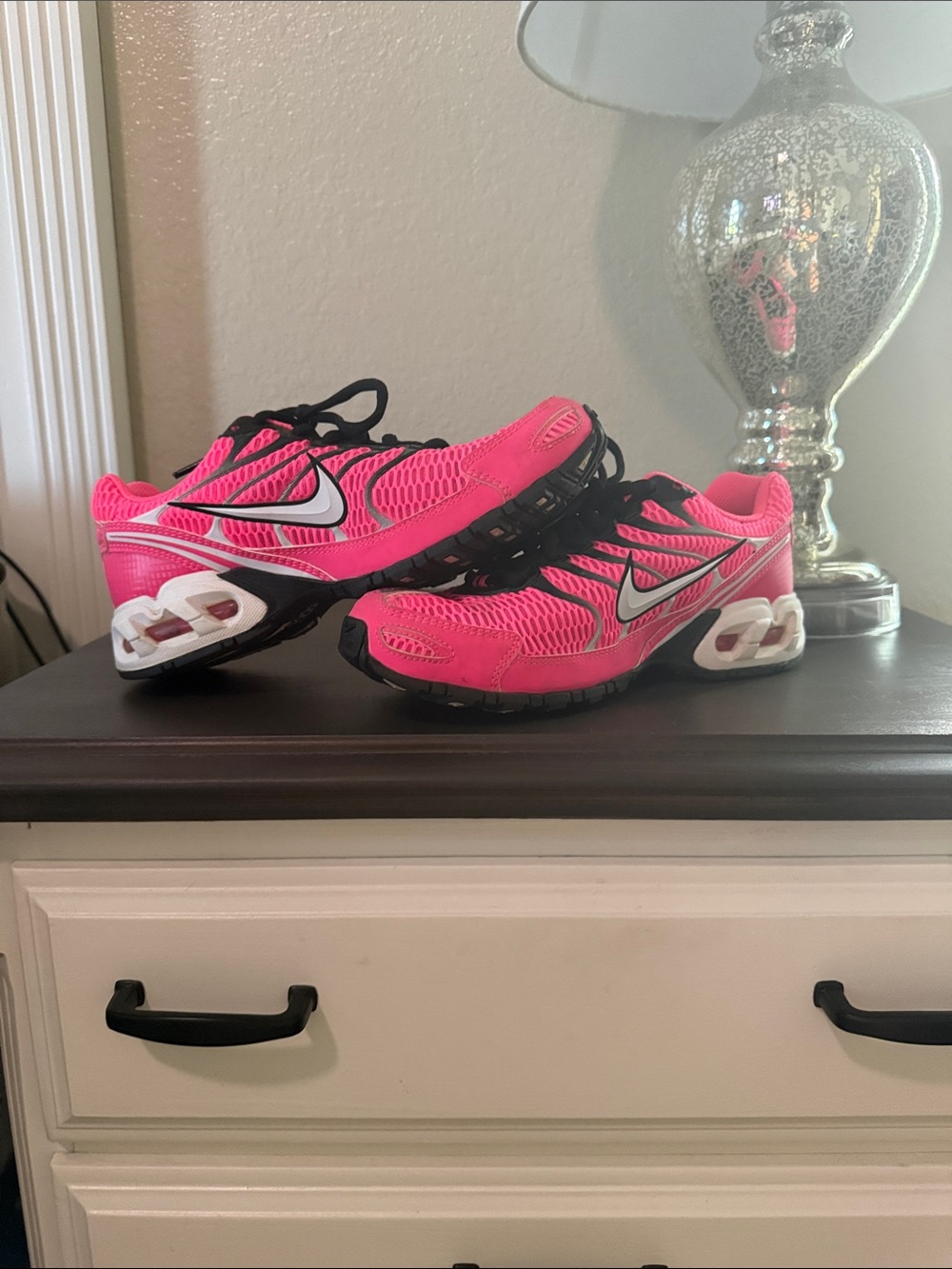 Nike Hot Pink and Black Mesh Air Max Trainers - Picture 2 of 4